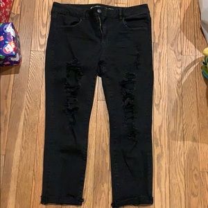 Black ripper American eagle crop jeans